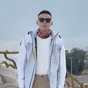 成龍 – 包材經理